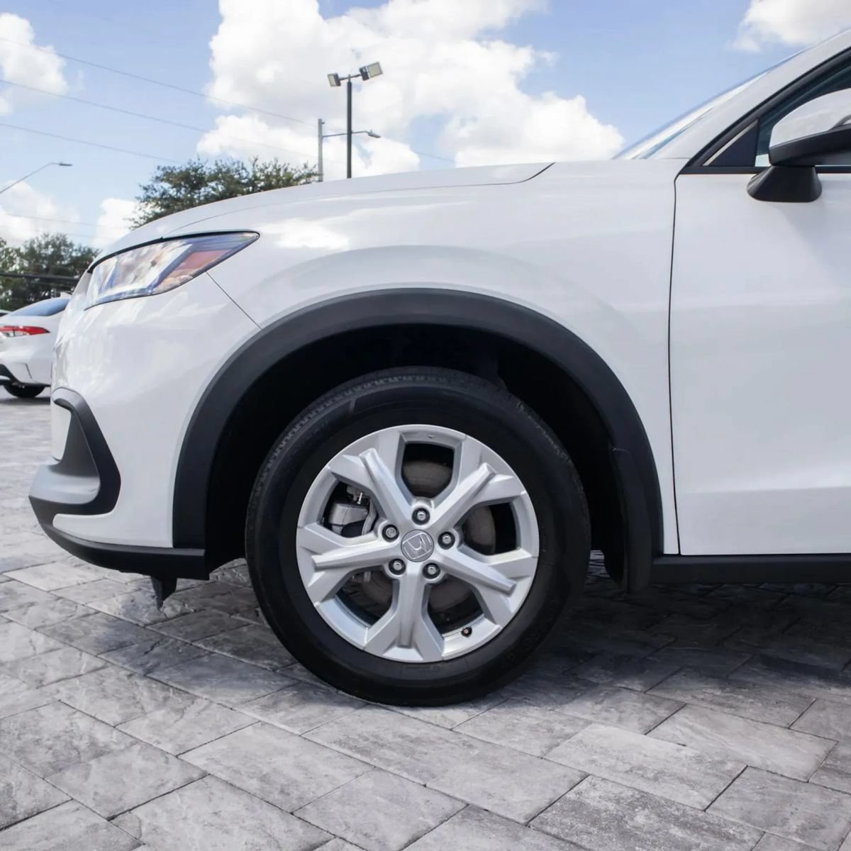 Used 2024 Honda HR-V LX image 11