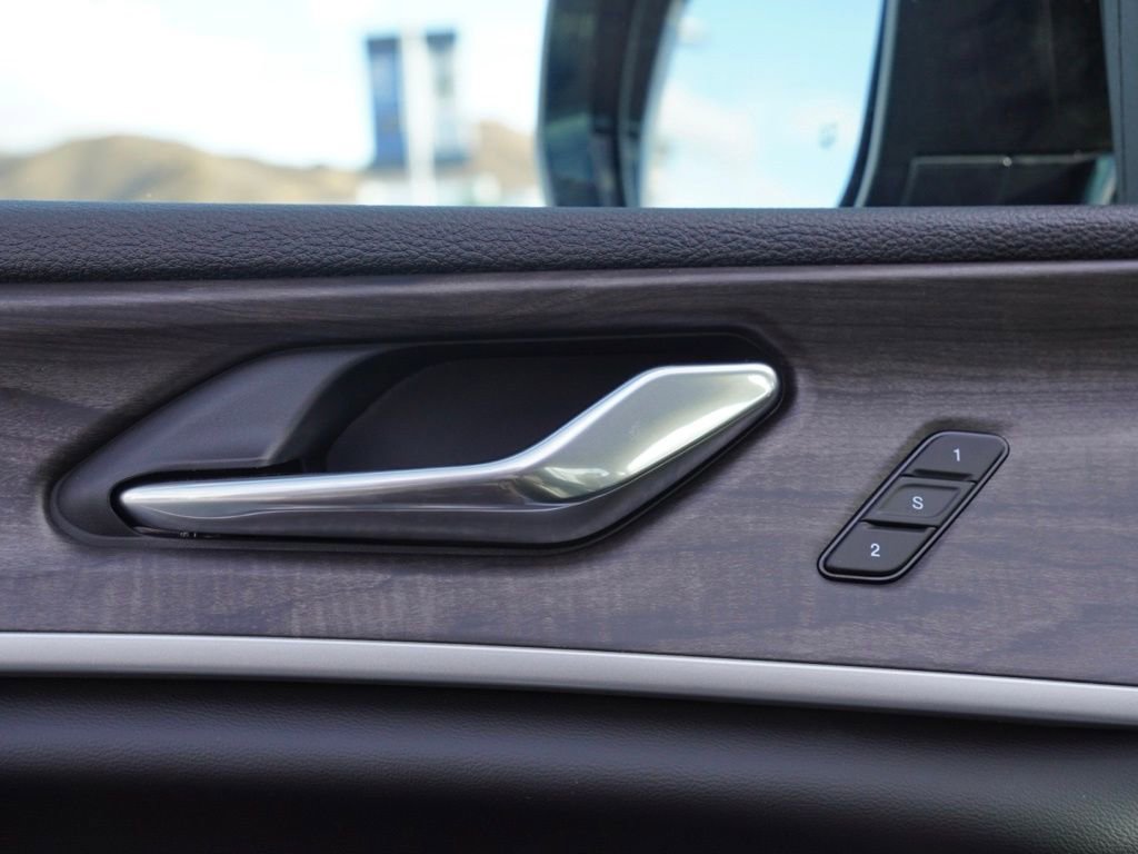 New 2025 Jeep Grand Cherokee L Limited w/ Black Appearance Package image 12