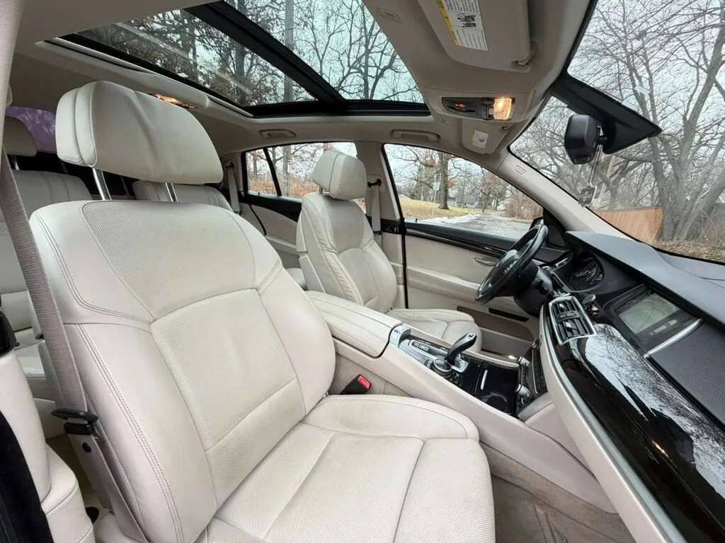 Used 2014 BMW 535i Gran Turismo xDrive image 11