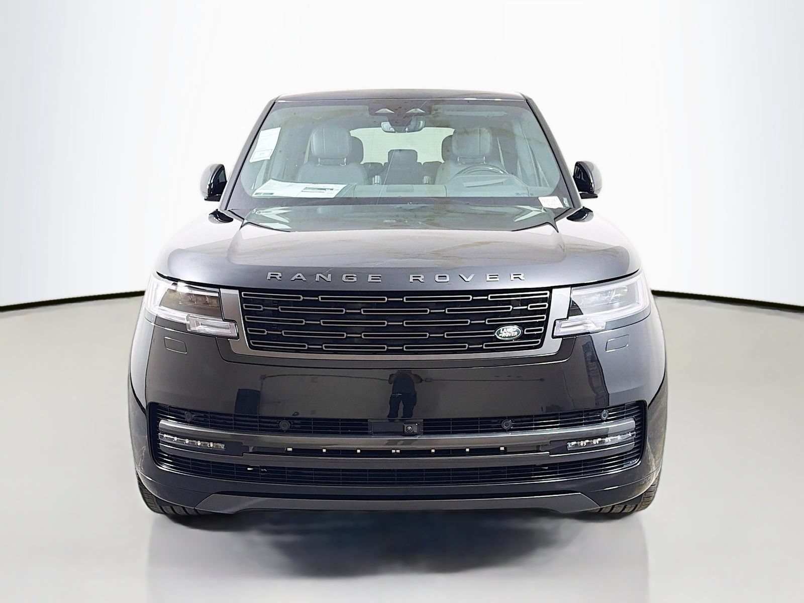 New 2026 Land Rover Range Rover Long Wheelbase SE AWD/4WD image 8