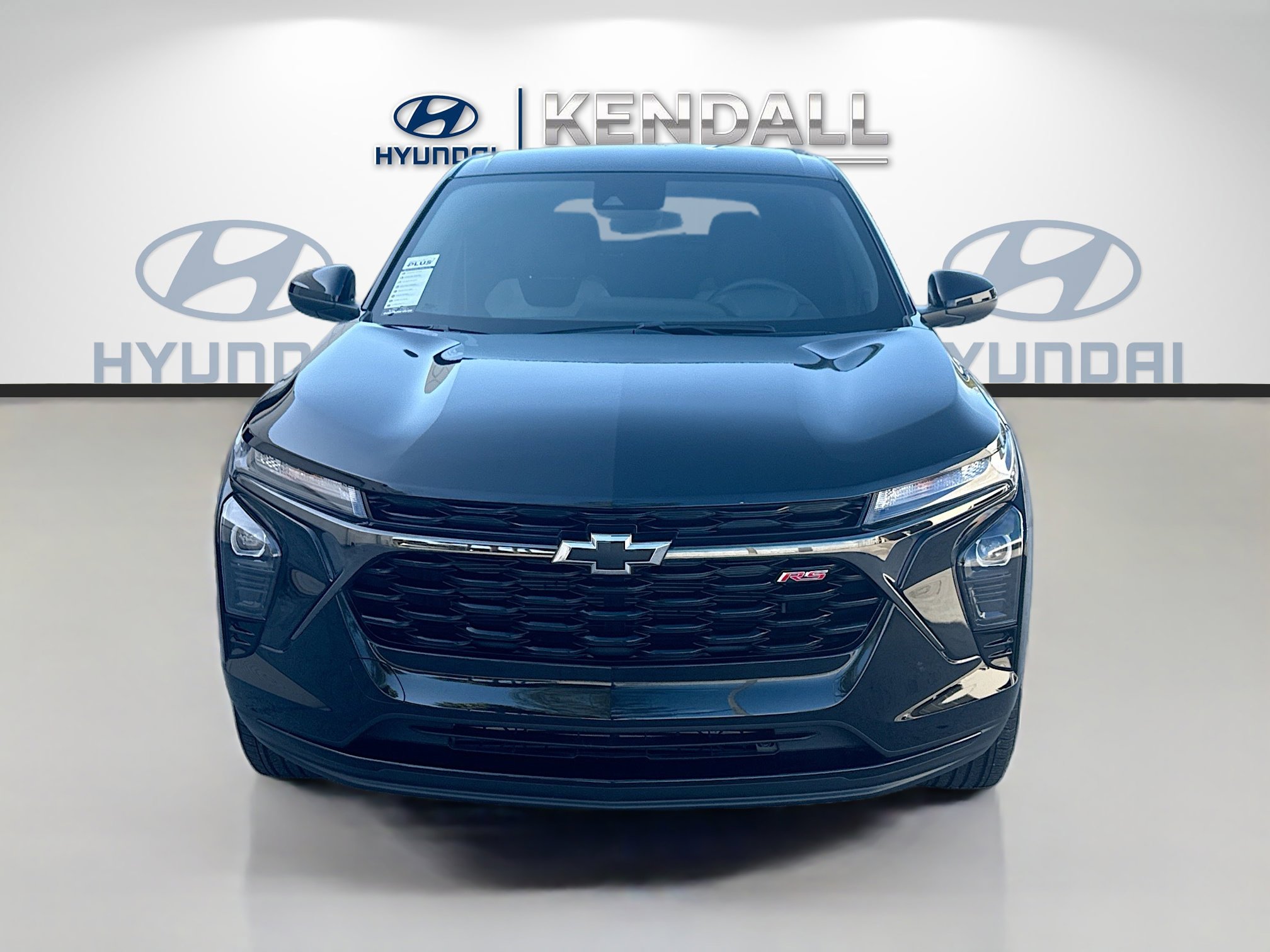 Used 2024 Chevrolet Trax RS image 2