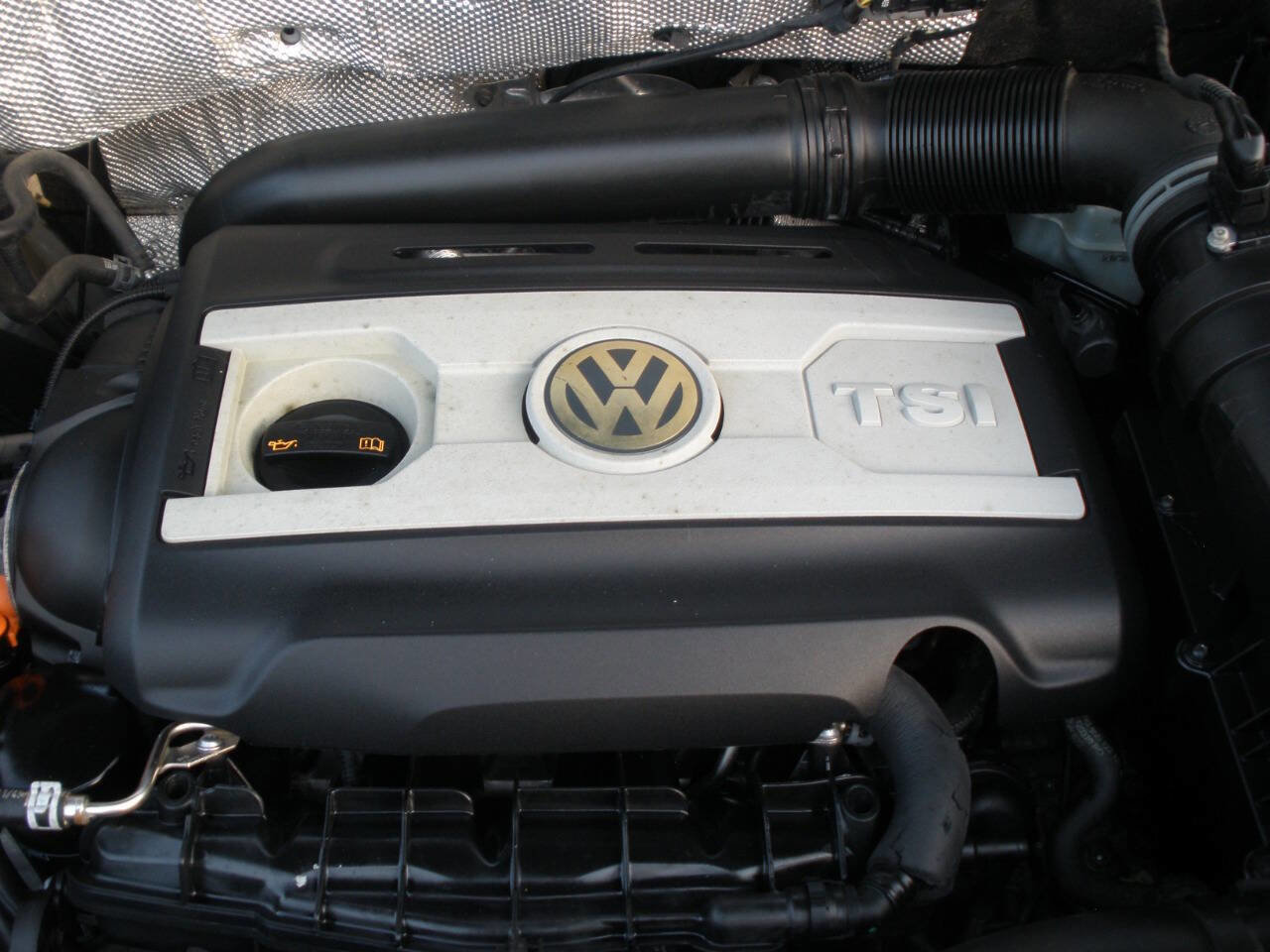 Used 2009 Volkswagen Tiguan SE image 14
