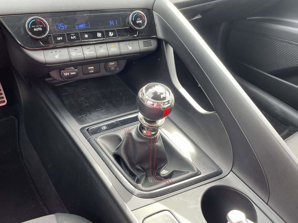 Certified 2022 Hyundai Elantra N Line image 21