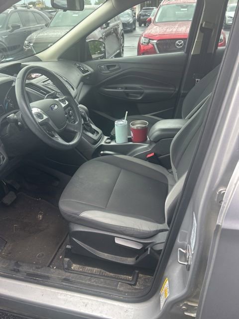 Used 2015 Ford Escape S FWD image 4