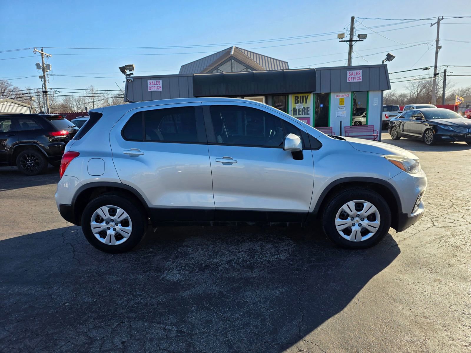 Used 2018 Chevrolet Trax LS FWD image 22
