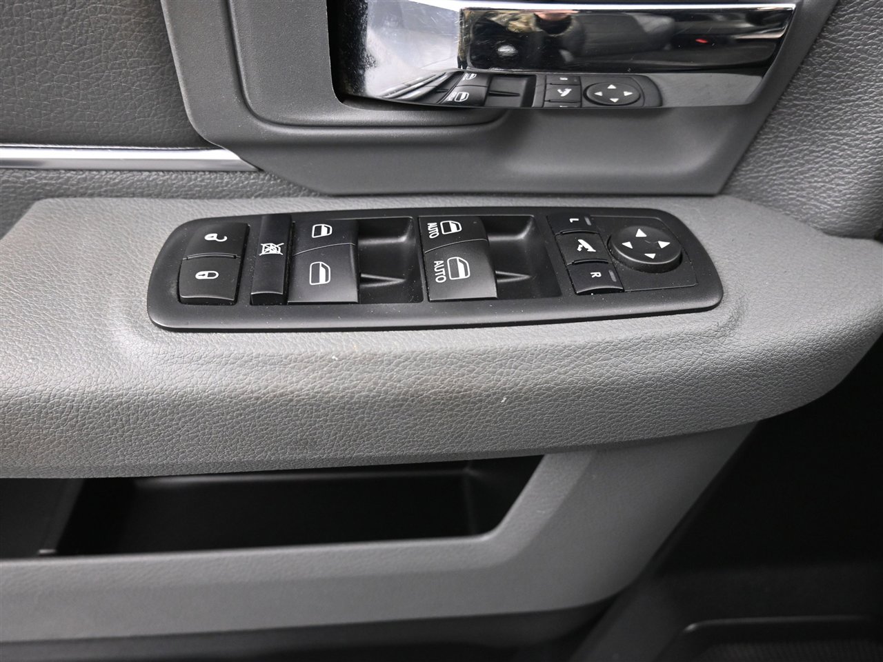 Used 2017 RAM 1500 Lone Star image 14