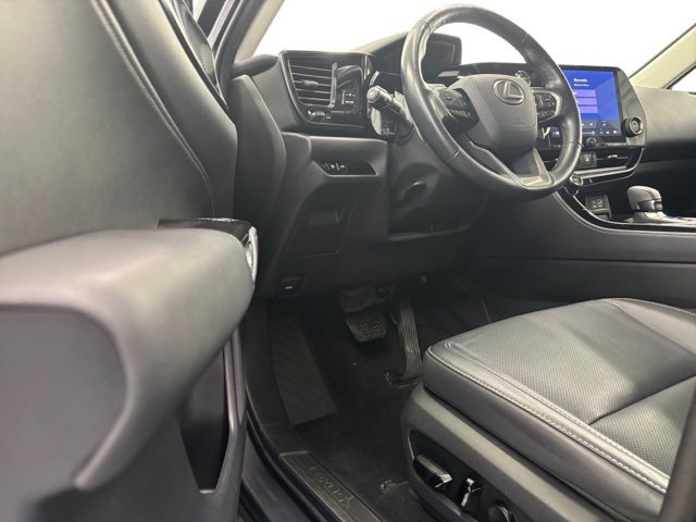 Used 2023 Lexus NX 350 AWD image 9