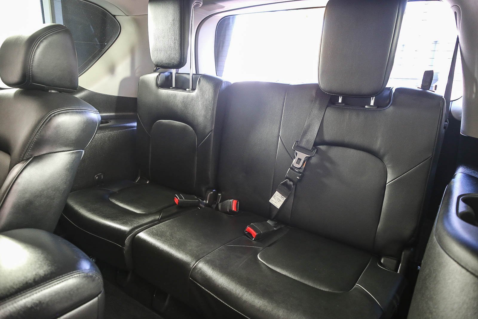 Used 2023 Nissan Armada SL w/ Captain's Chairs Package image 20