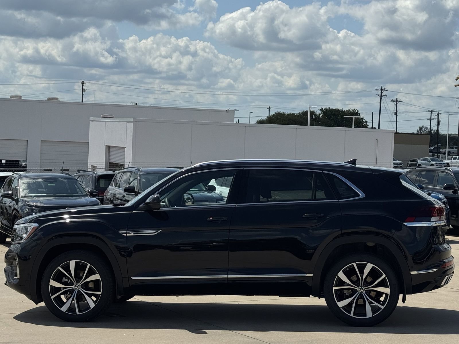 New 2026 Volkswagen Atlas Cross Sport SEL Premium R-Line AWD/4WD image 8