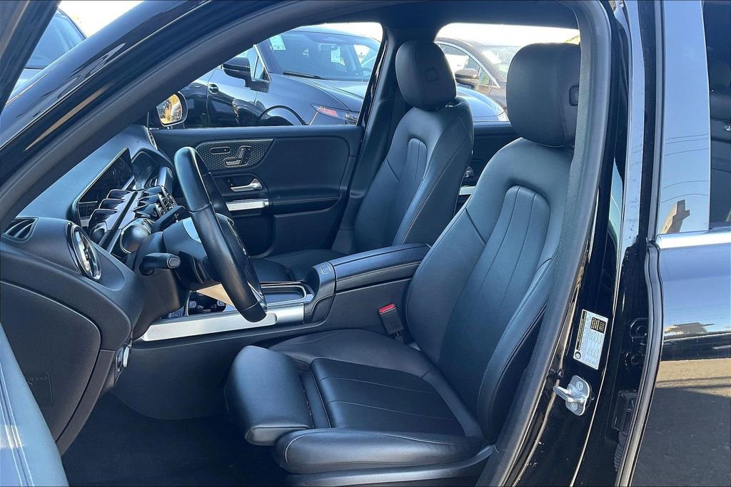 Used 2024 Mercedes-Benz GLB 250 image 23