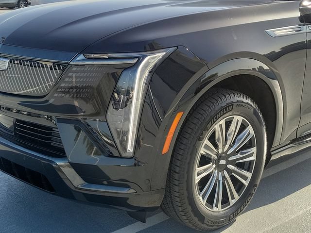 New 2026 Cadillac Escalade IQL Sport 1 w/ LPO, Floor Liner Package AWD/4WD image 9