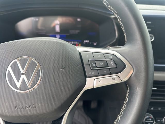 Used 2024 Volkswagen Taos SE image 16