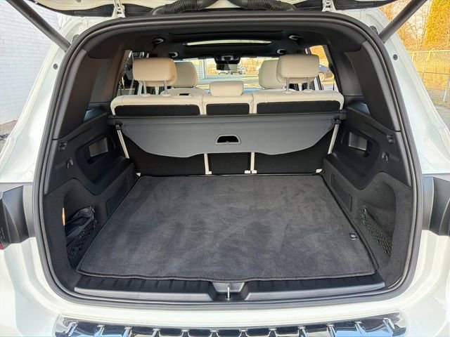 Used 2023 Mercedes-Benz EQB 250+ w/ Pinnacle Package image 18