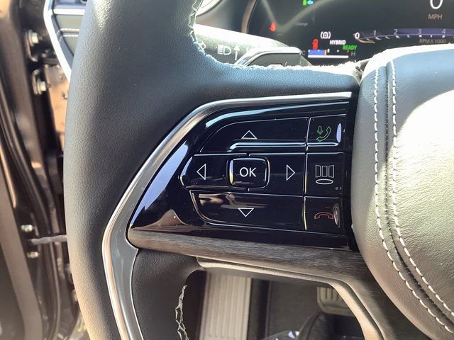 New 2023 Jeep Grand Cherokee Overland w/ Luxury Tech Group IV AWD/4WD image 13