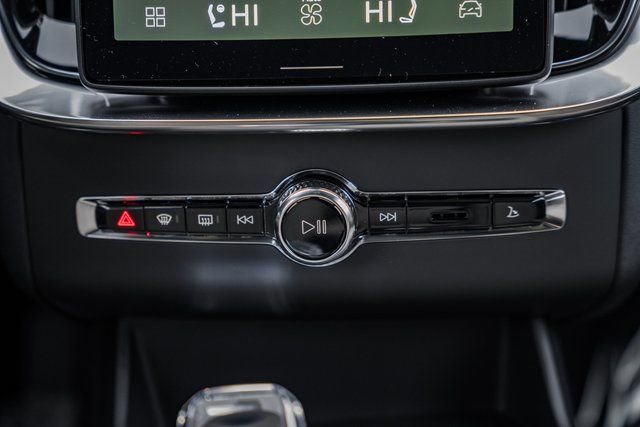 New 2026 Volvo XC90 B6 Ultra w/ Protection Package AWD/4WD image 22