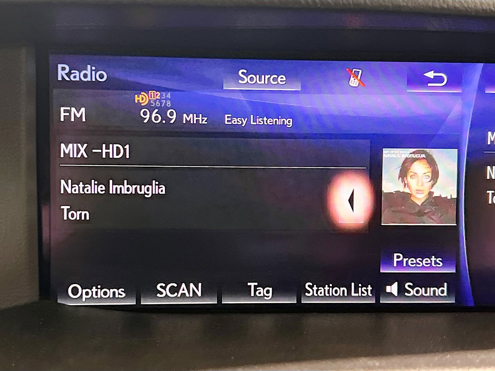 Used 2016 Lexus LS 460 w/ Comfort Package image 10