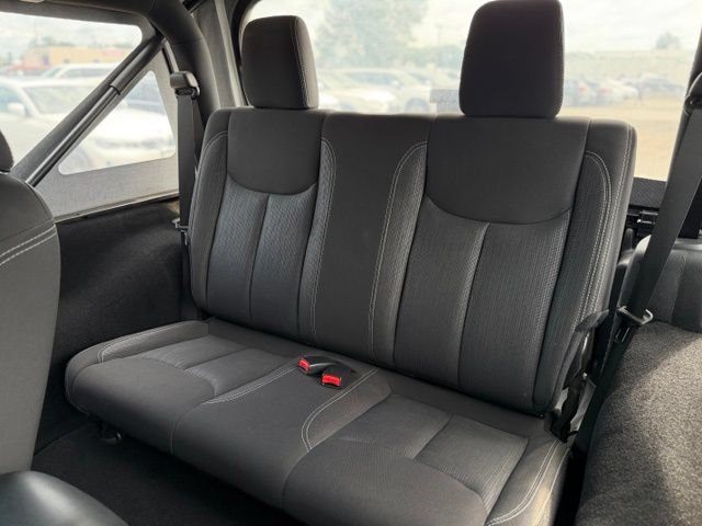 Used 2018 Jeep Wrangler Rubicon AWD/4WD image 17
