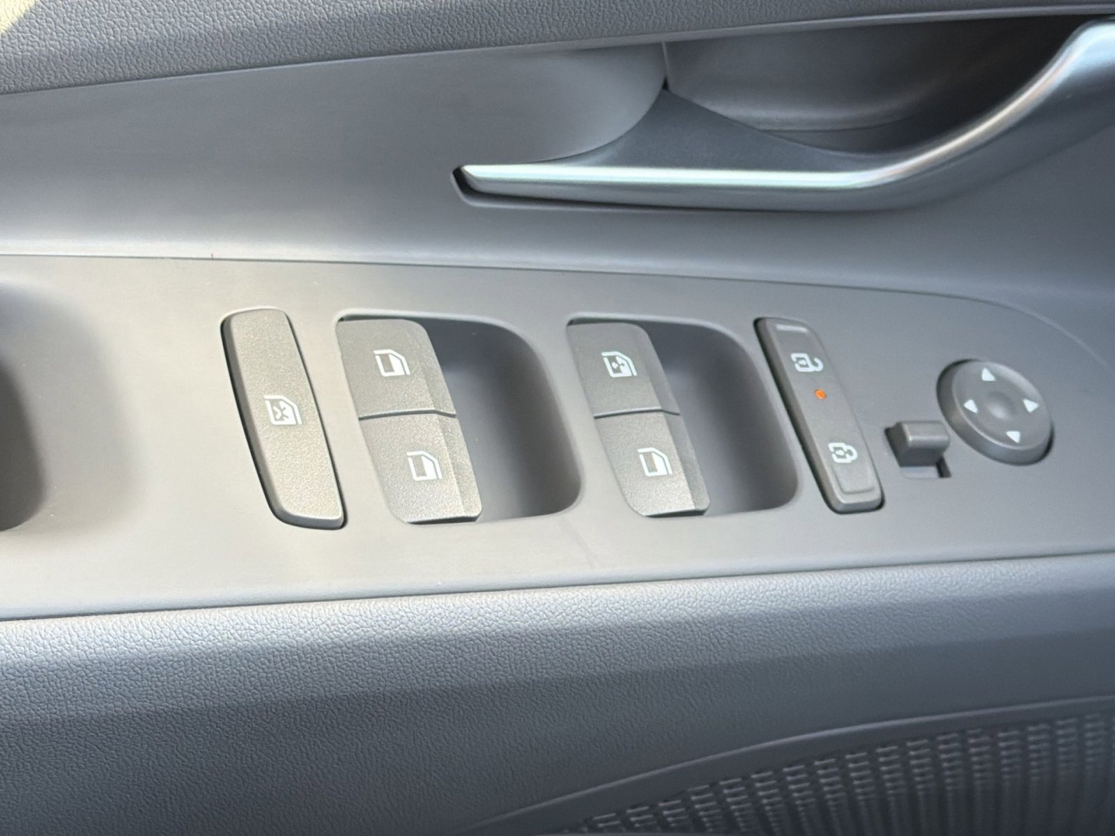 Certified 2025 Hyundai Elantra SEL image 15