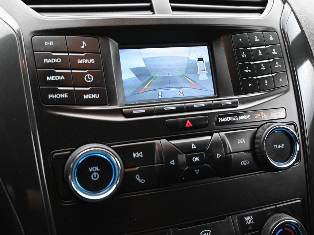 Certified 2018 Ford Explorer XLT image 16