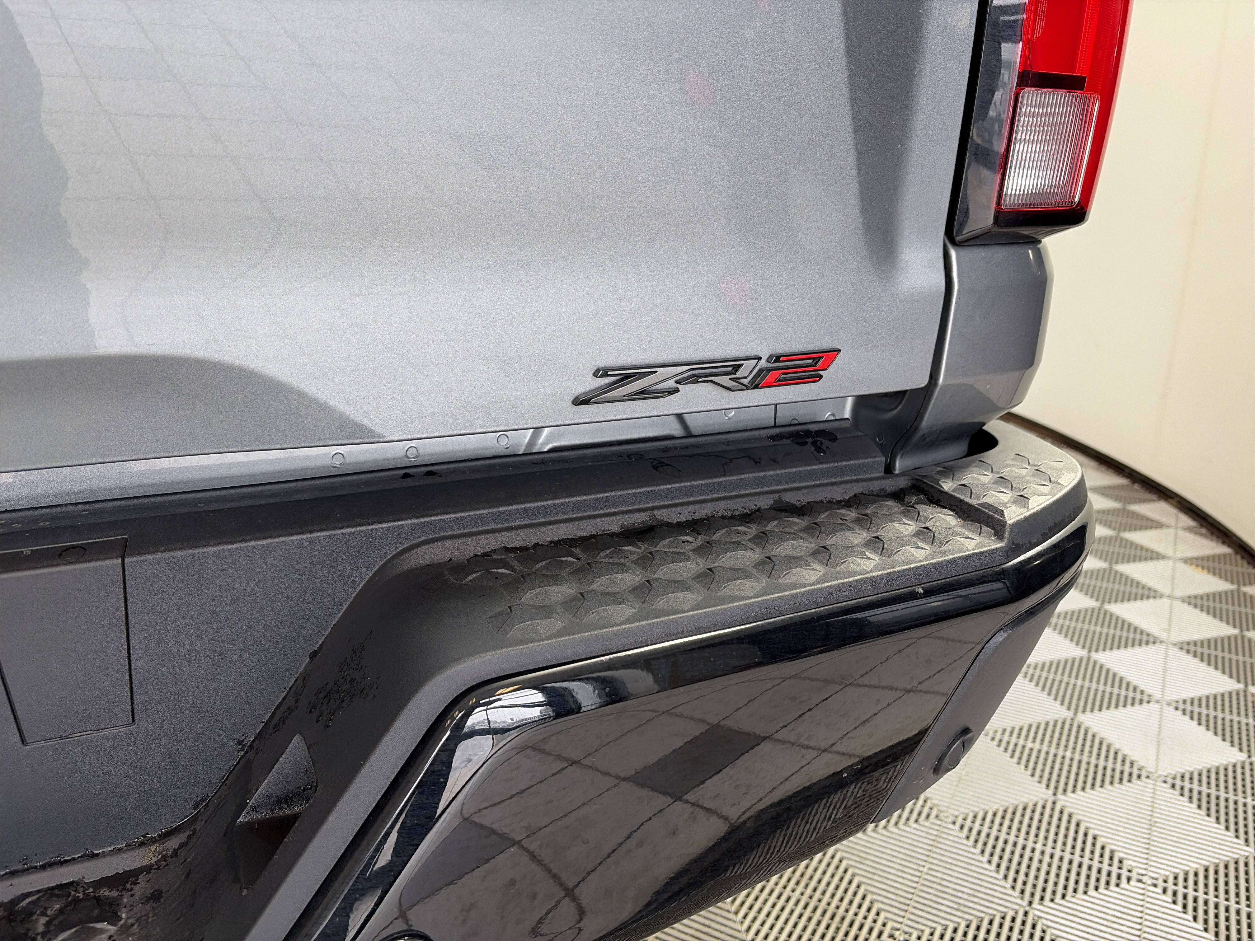 Certified 2025 Chevrolet Colorado ZR2 w/ Midnight Edition image 16