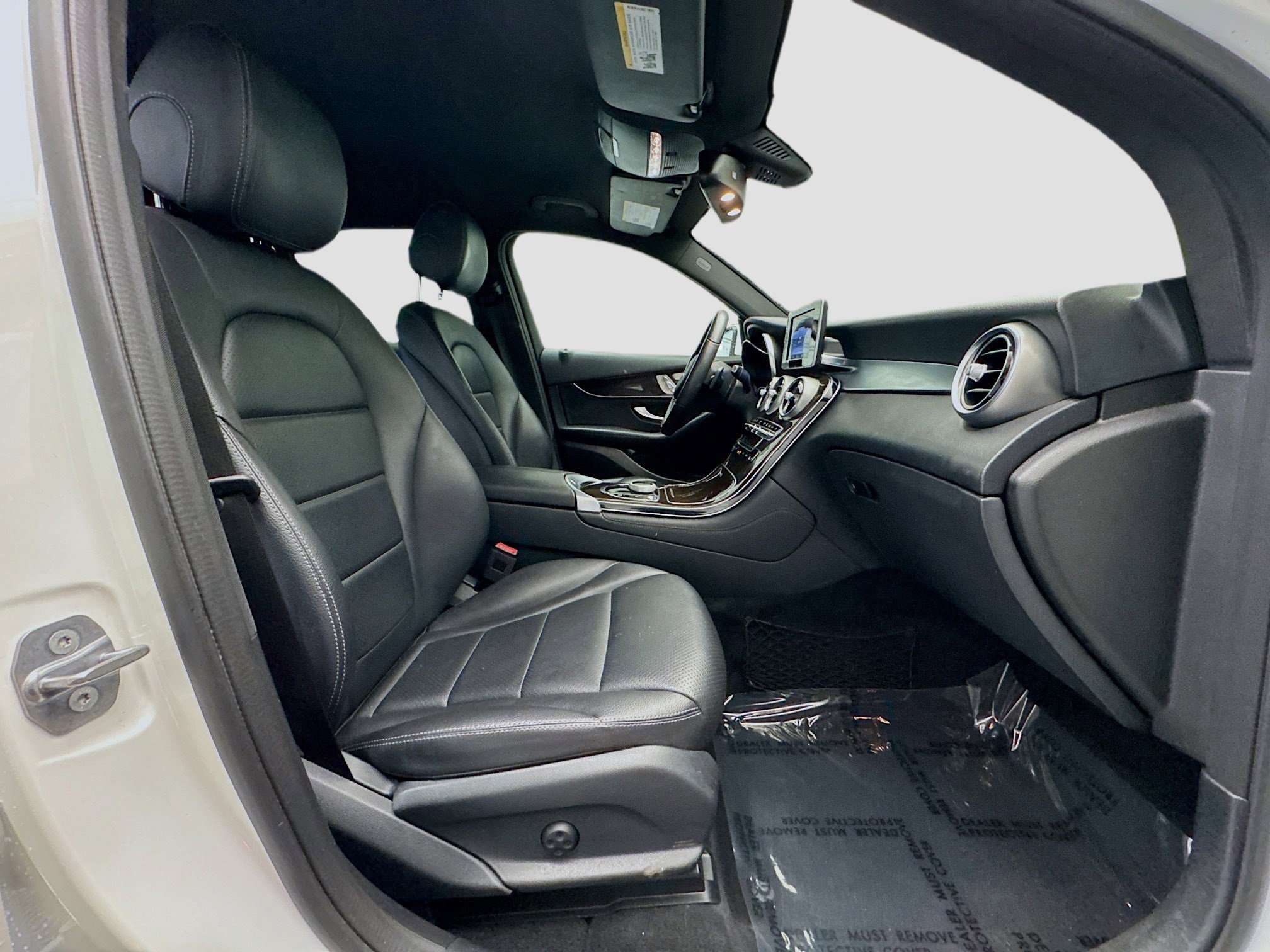 Used 2019 Mercedes-Benz GLC 350e 4MATIC image 19