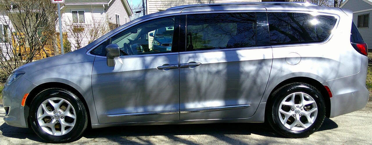 Used 2018 Chrysler Pacifica Touring-L Plus w/ Advanced Safetytec Group image 7