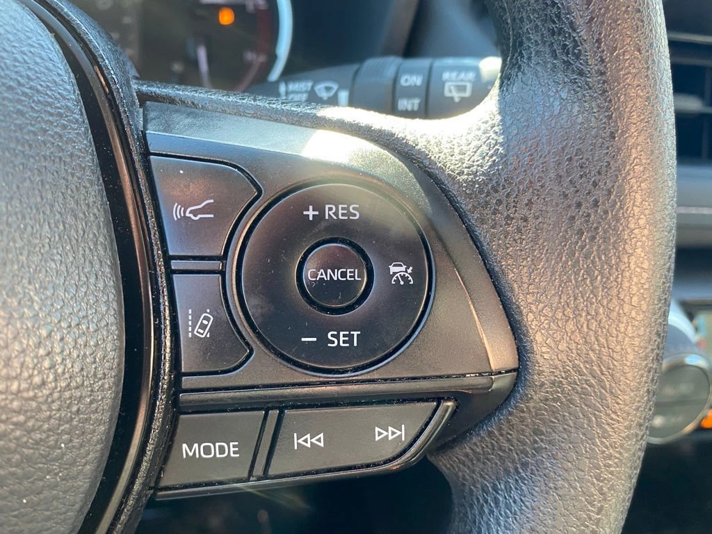 Used 2023 Toyota RAV4 XLE image 28