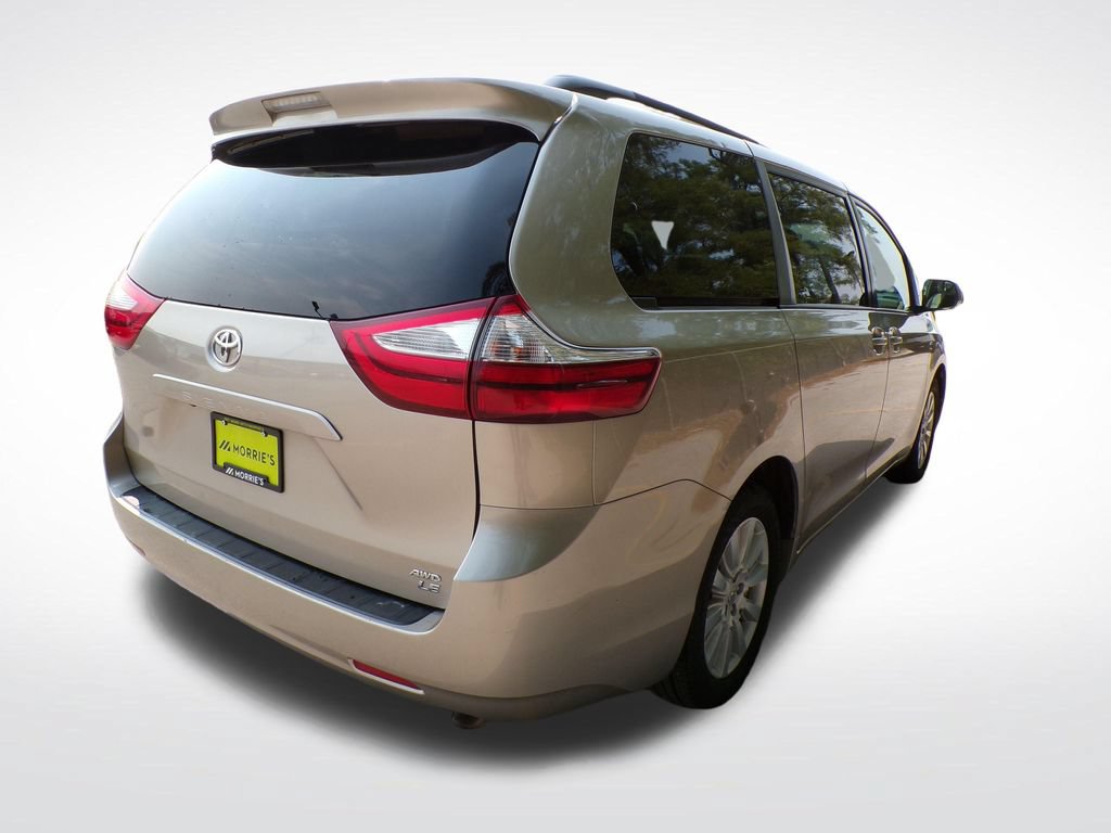 Used 2017 Toyota Sienna LE AWD/4WD image 6