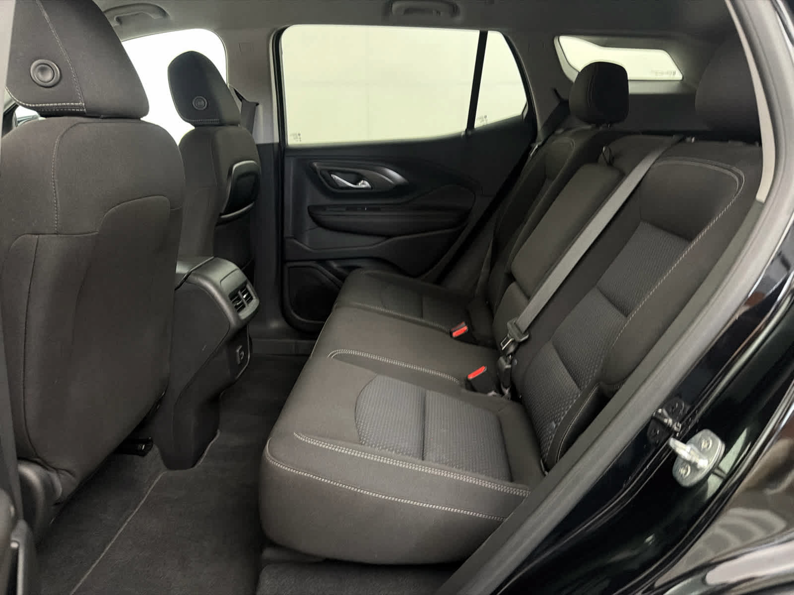 Used 2023 GMC Terrain SLE w/ Driver Convenience Package FWD image 16