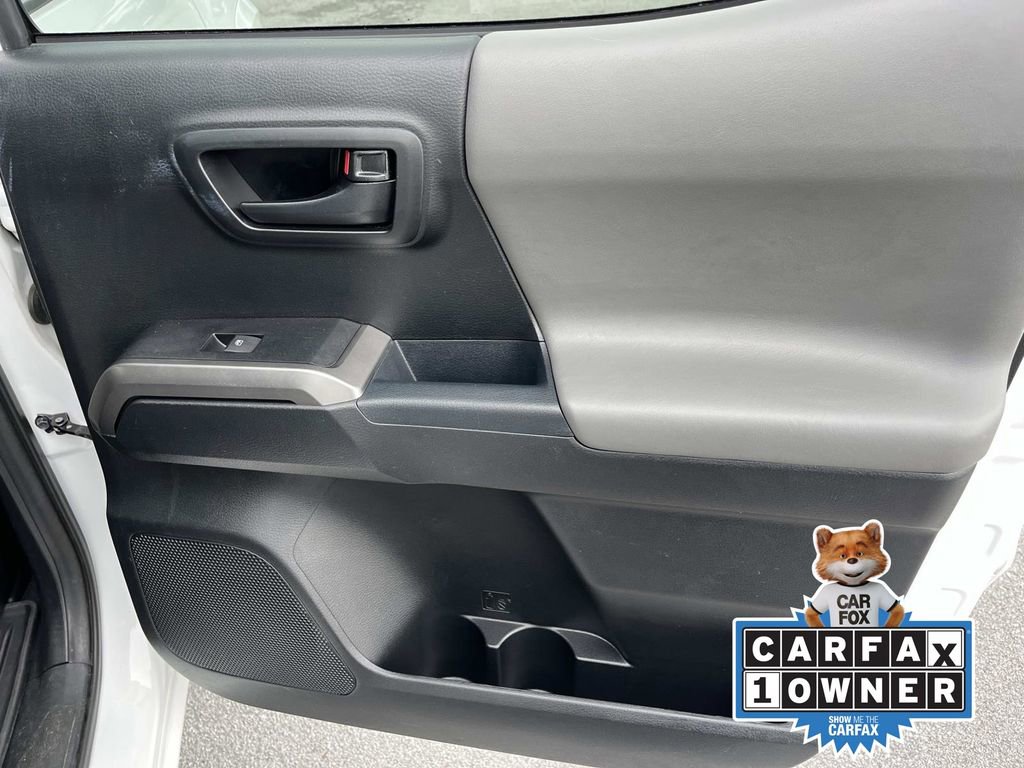 Used 2017 Toyota Tacoma SR5 w/ Tow Package image 18