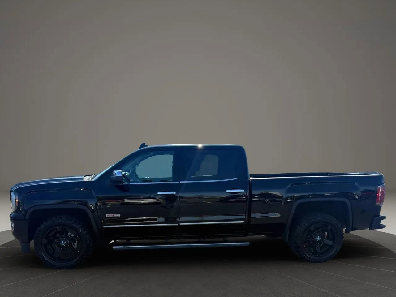 Used 2016 GMC Sierra 1500 SLT w/ All-Terrain Package image 10