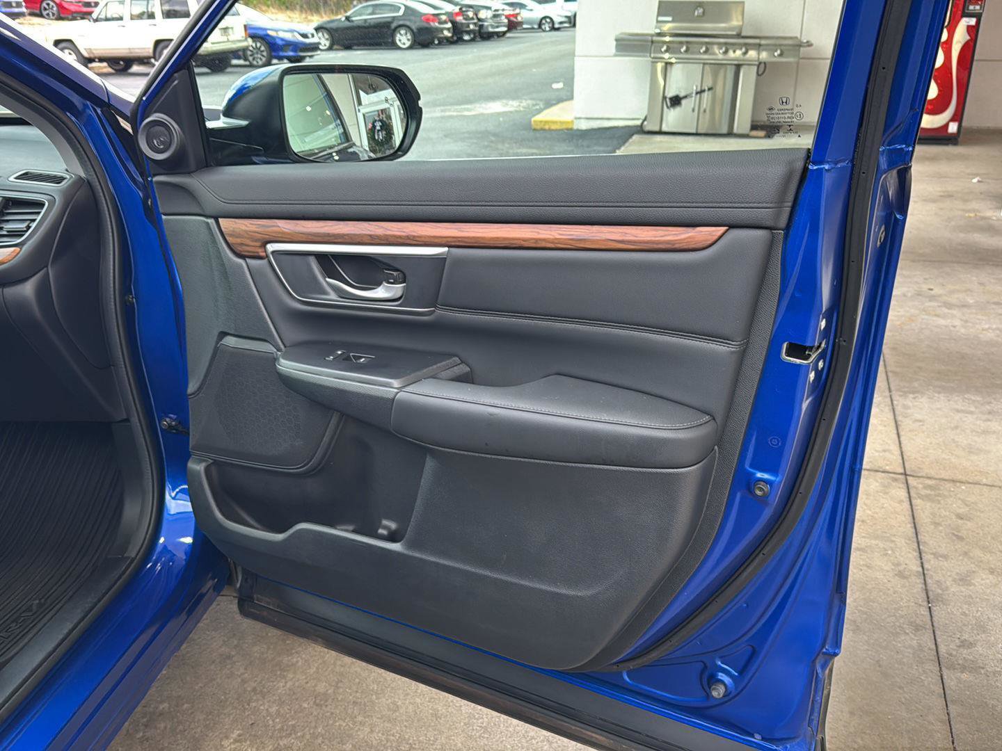 Used 2022 Honda CR-V Touring image 12