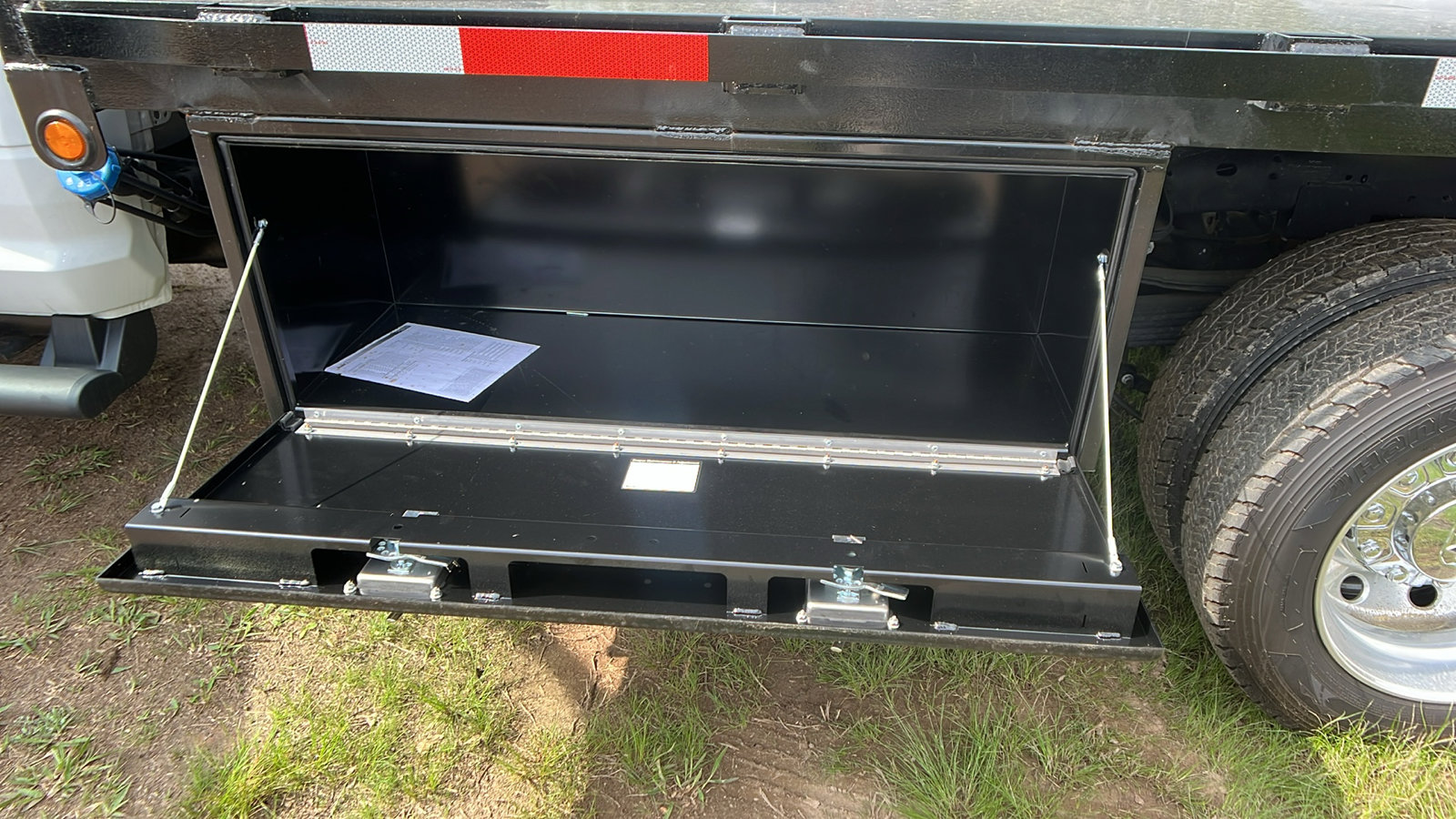 New 2024 RAM 5500 Tradesman image 14