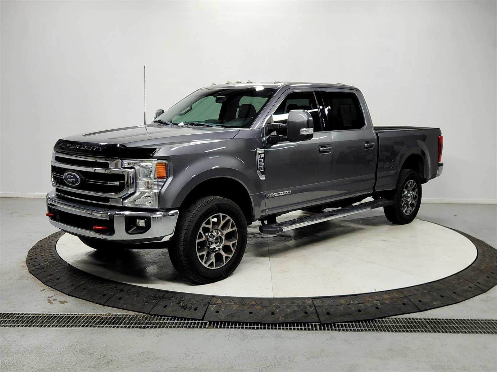 Used 2022 Ford F350 Lariat w/ Lariat Value Package image 3