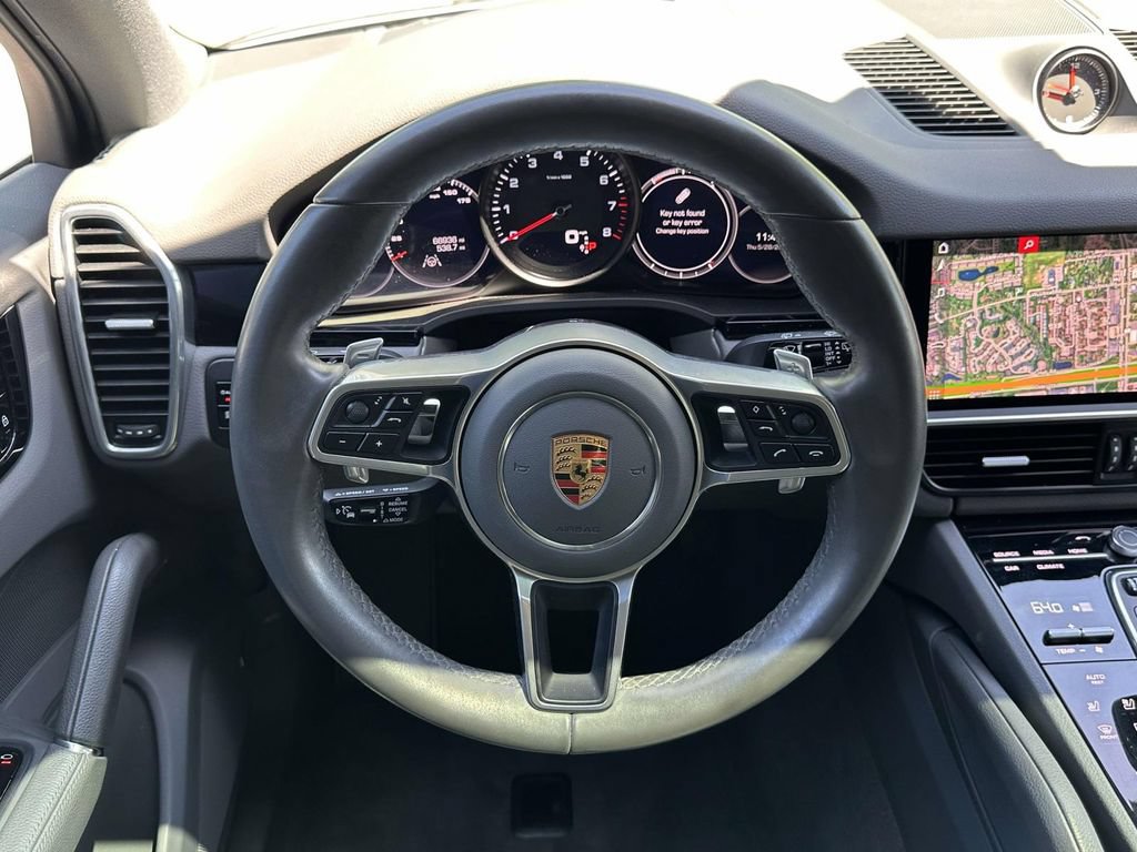 Used 2020 Porsche Cayenne AWD/4WD image 16