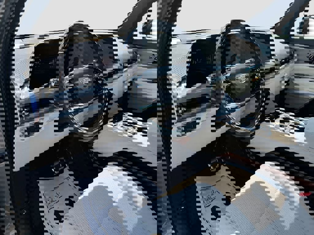 New 2026 Cadillac Vistiq Sport w/ LPO, Floor Liner Package image 9