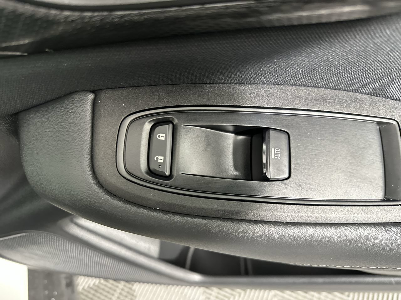 Used 2022 Subaru Outback Premium AWD/4WD image 17