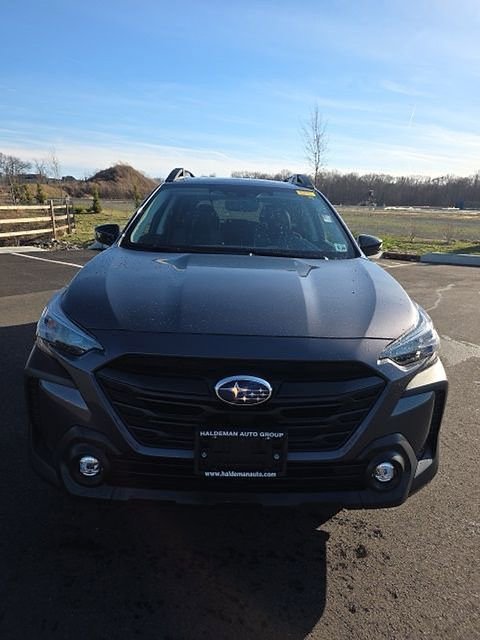Used 2023 Subaru Outback Onyx Edition image 2