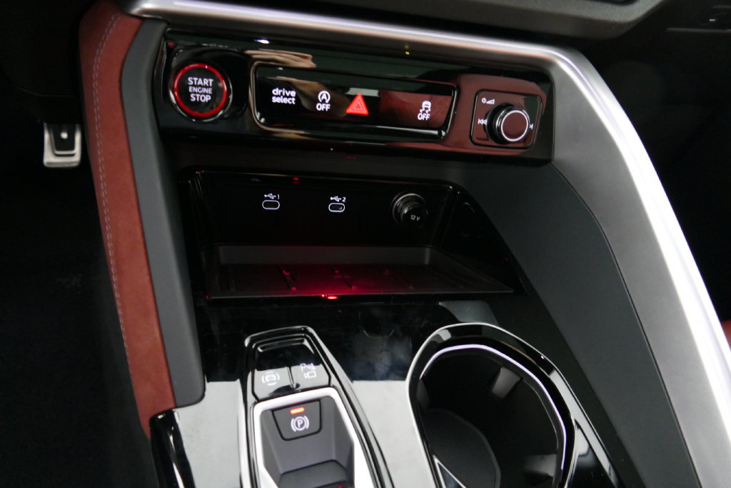 New 2026 Audi SQ5 Prestige AWD/4WD image 21