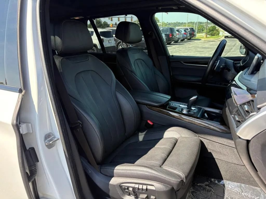 Used 2018 BMW X5 xDrive50i AWD/4WD image 19