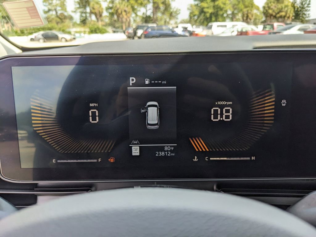 Certified 2026 Kia Carnival LX FWD image 36