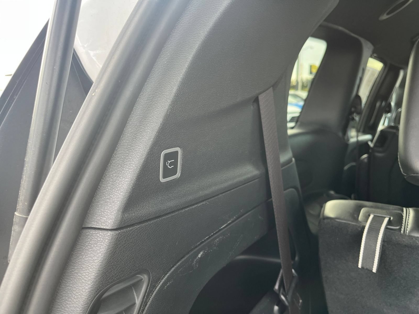Used 2025 Chrysler Pacifica Select FWD image 22