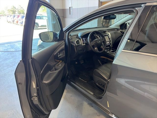 Used 2020 Nissan Murano SL w/ Moonroof Package AWD/4WD image 11