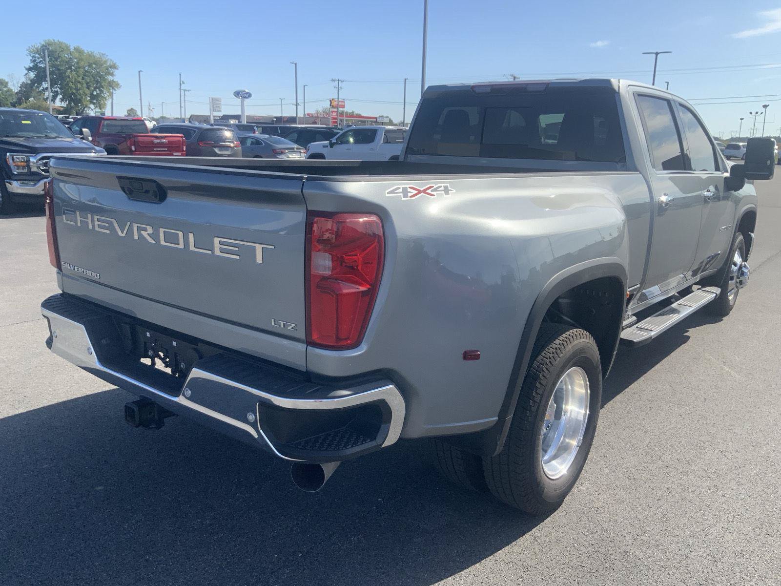 Used 2026 Chevrolet Silverado 3500 LTZ w/ LTZ Plus Package AWD/4WD image 14