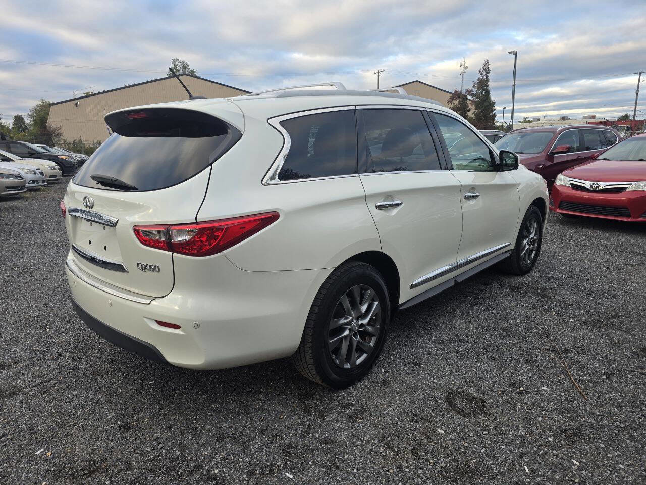 Used 2015 INFINITI QX60 AWD w/ Premium Plus Package image 13