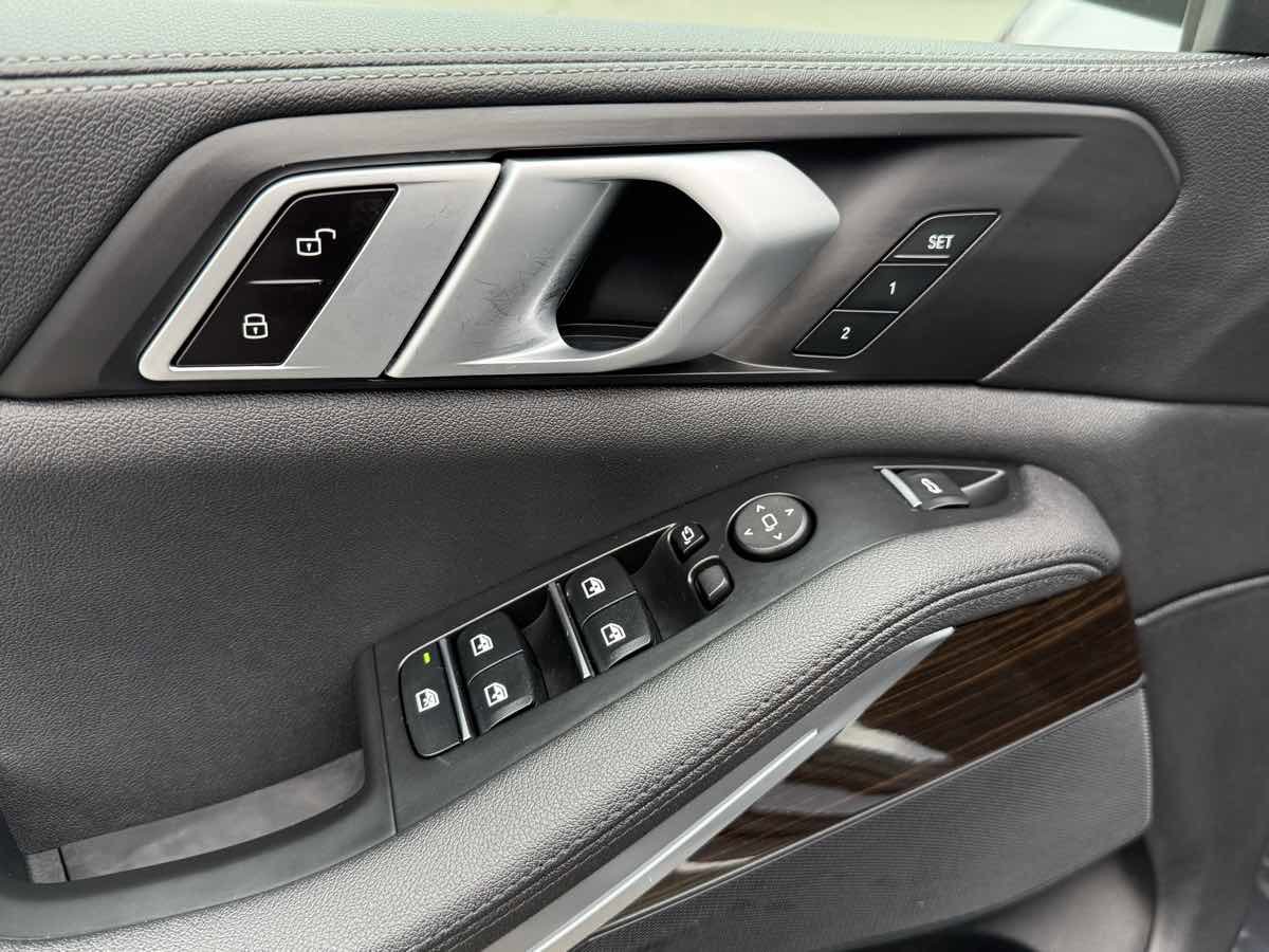 Used 2019 BMW X5 xDrive40i w/ Premium Package 2 image 27