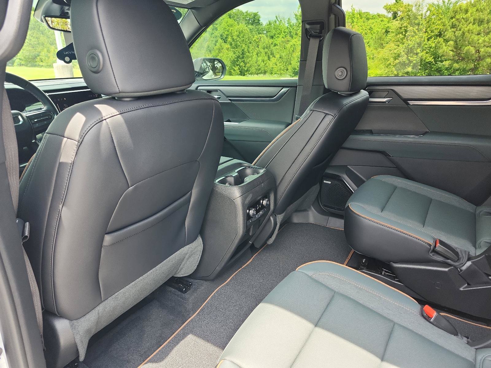 Certified 2026 GMC Acadia AT4 w/ Luxury Package AWD/4WD image 12