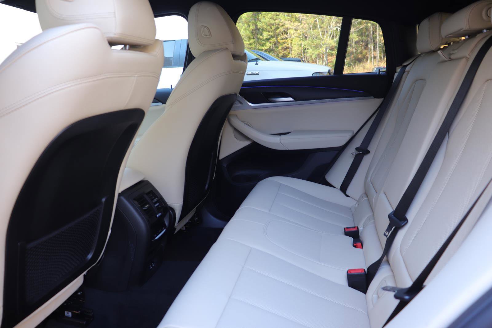 New 2025 BMW X4 xDrive30i w/ Premium Package image 12