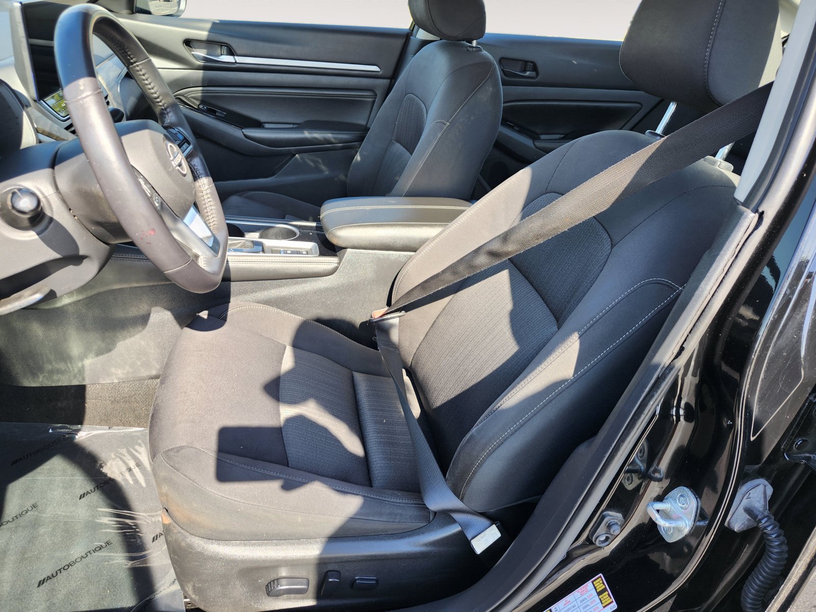 Used 2023 Nissan Altima 2.5 SV w/ SV Premium Package FWD image 17