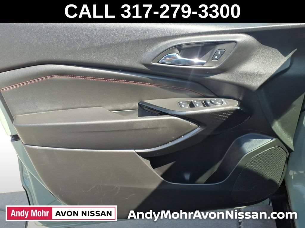 Used 2024 Chevrolet Trax RS w/ Sunroof Package FWD image 13